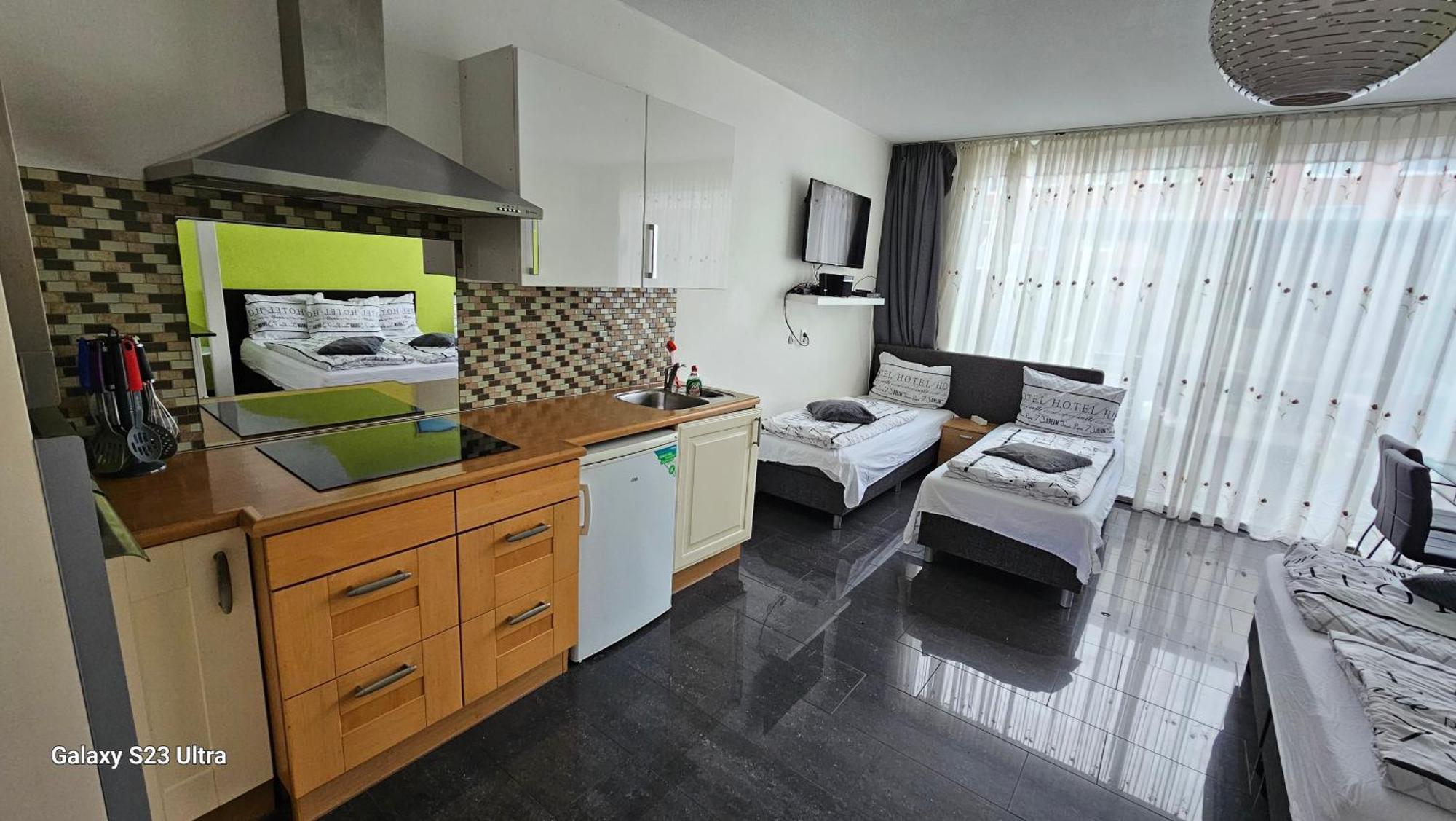 Sewdien'S Apartment Maashaven Ротердам Екстериор снимка