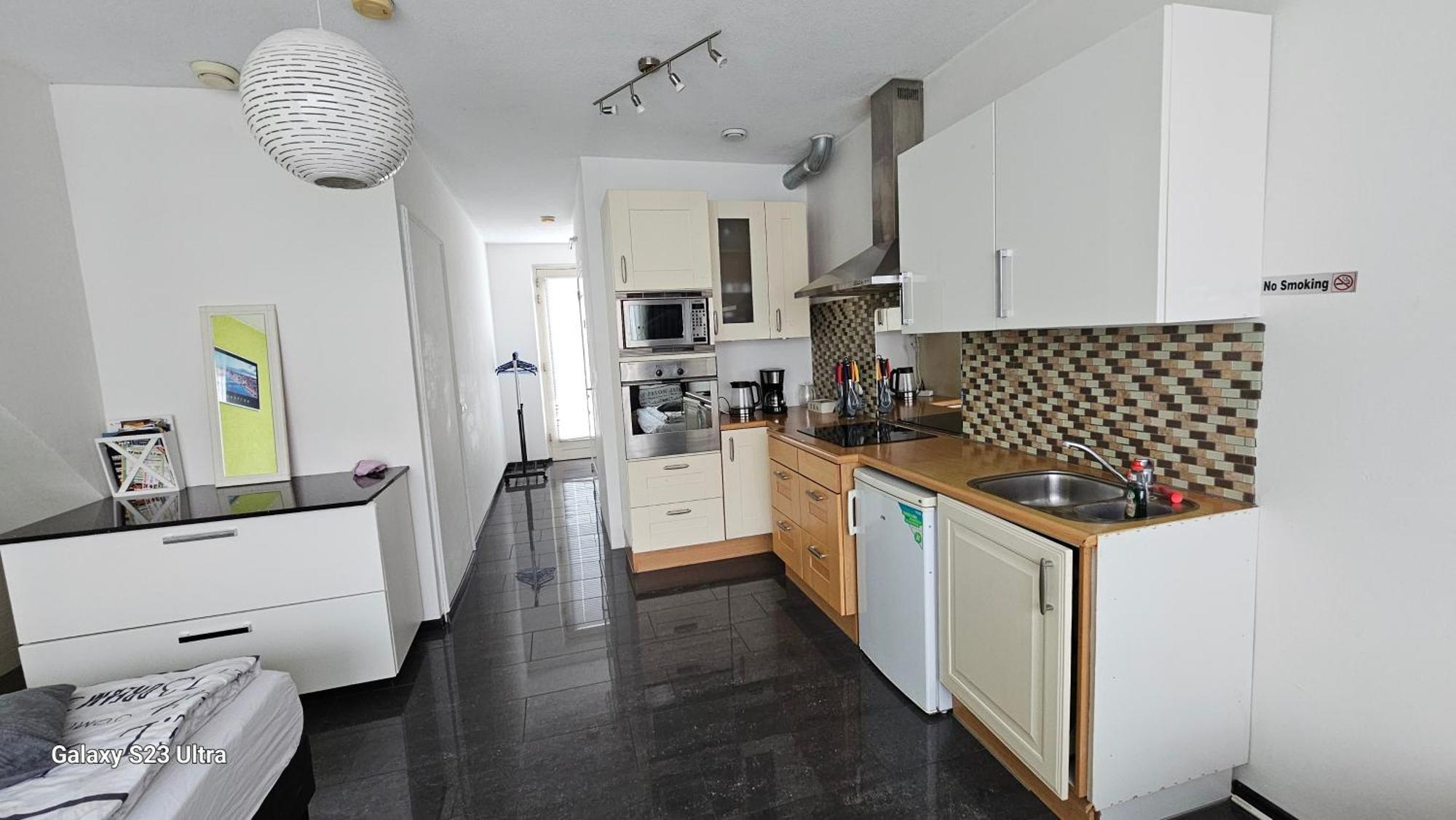 Sewdien'S Apartment Maashaven Ротердам Екстериор снимка